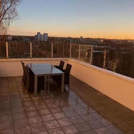 Mansion With Panoramic Views קולדינג